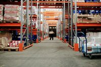 Как выбрать недвижимость для инвестирования в складские помещения