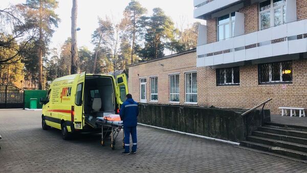 Перевозка лежачих больных из больницы с подъемом на этаж