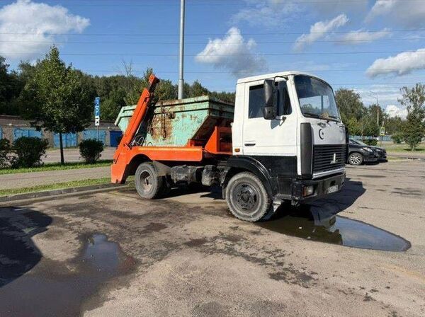 Вывозим строительный и бытовой мусор контейнерами 8 м3, 20 м3, 27 м3