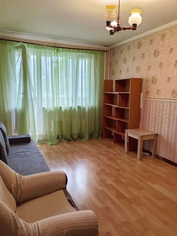 Дом рядом с метро, квартира с изолированными комнатами на две стороны