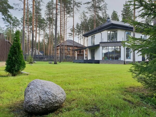 Жилой кирпичный коттедж во Всеволожске