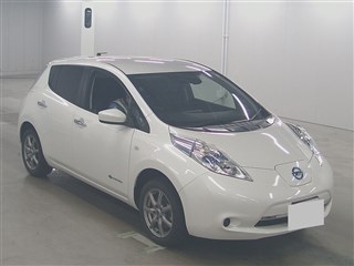 Электромобиль хэтчбек Nissan Leaf кузов AZE0 модификация X гв 2016