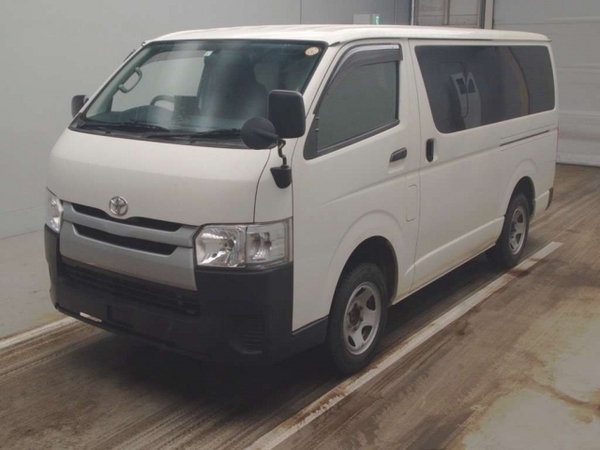 Грузовой микроавтобус фургон категория B Toyota Hiace Van кузов TRH200