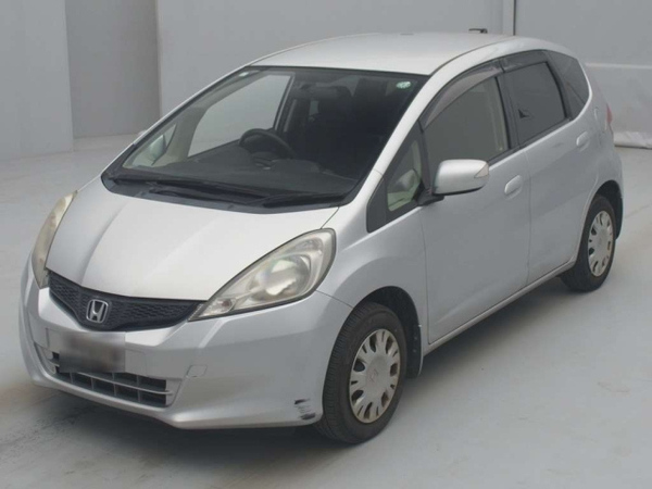 Хэтчбек Honda Fit кузов GE6 модификация 13G