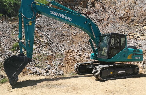 Запасные части экскаваторов Sunward SWE210