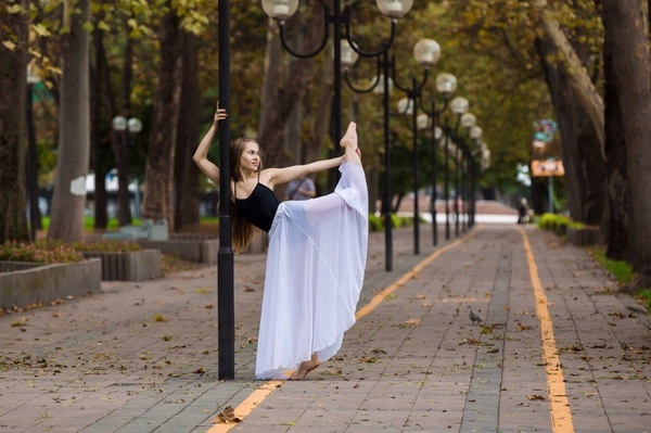 Dance MIX - танцы и растяжка, женская взрослая группа в Новороссийске