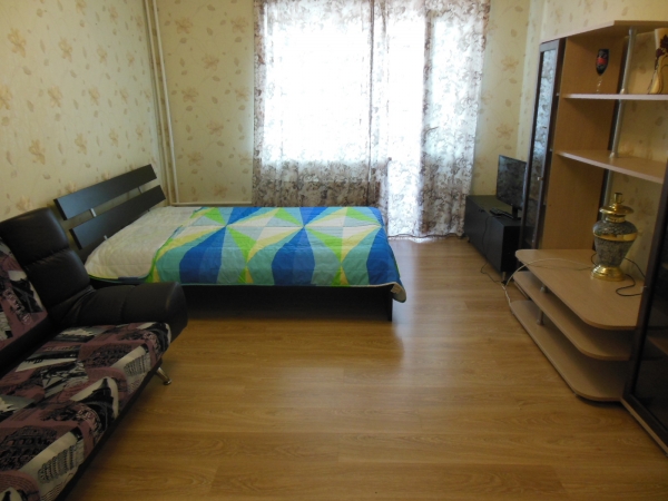 Сдам 1-ком.кв-ру посуточно!метро Гагаринская,ТЦ Ройял Парк,пл.Калинина