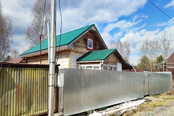 Продам жилой дом на участке 10 соток в СНТ "Мечта"