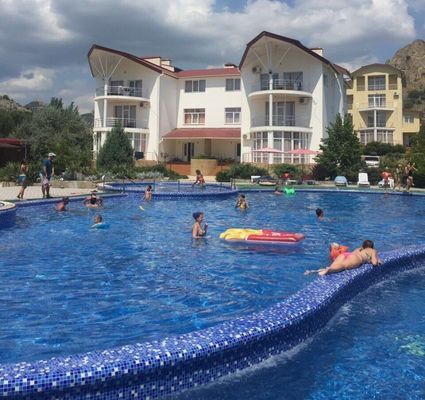 Действующий отель в Крыму!