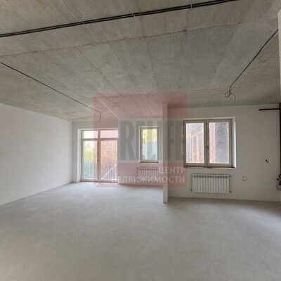 Продам трехкомнатную (3-комн.) квартиру, Береговая ул, 17д, Калинингра