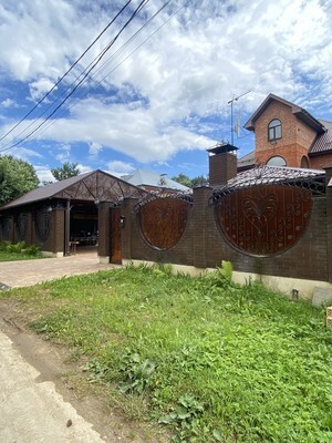 Загородный кирпичный Дом