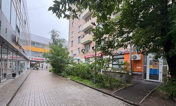 Минута от метро