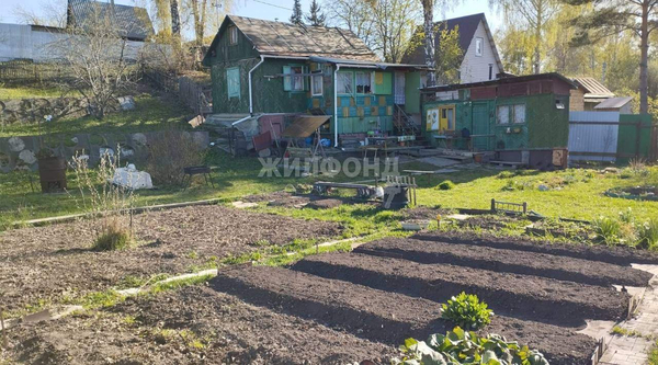 Дача 32 м2 на участке 8 сот.