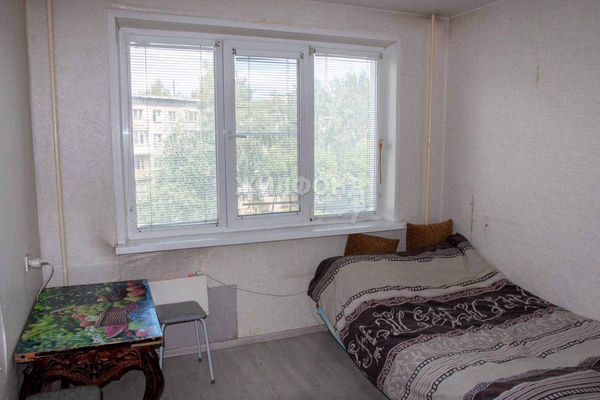 Продается комната 11.4 м2 в 5 ком.кв.
