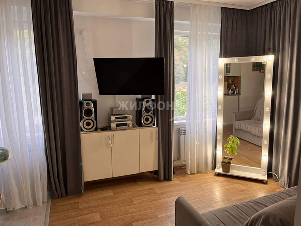 Продается 2-комн. квартира 35.7 кв.м.