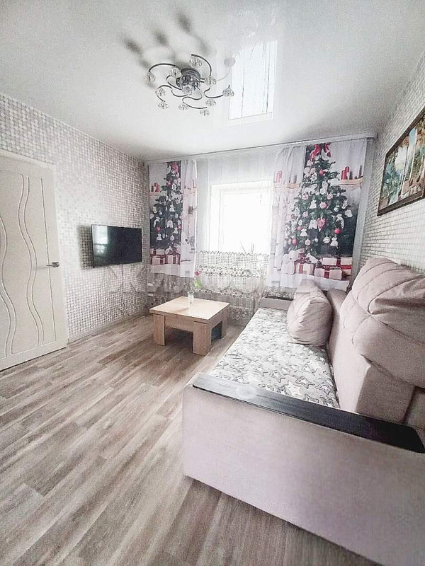 Часть дома 50 м2 на участке 6 сот.