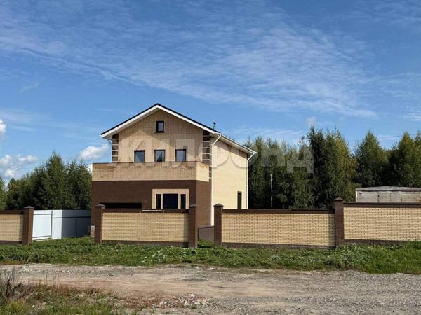 Дом 285 м2 на участке 6 сот.