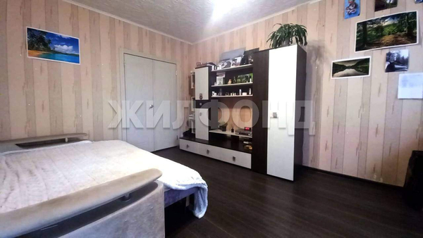 Продается 2 комнаты 25.3 м2 в 5 ком.кв.