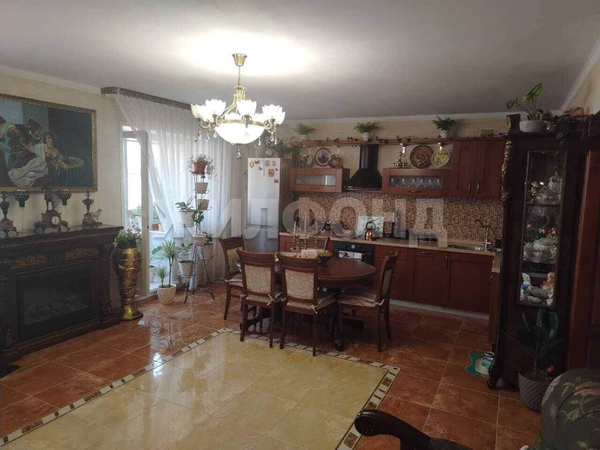 Продается 3-комн. квартира 97 кв.м.