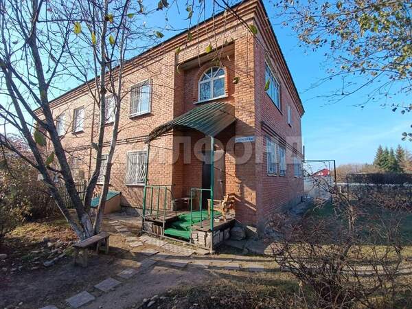 Дом 248.8 м2 на участке 10 сот.
