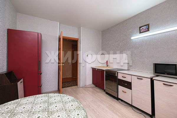 Продается 3 комнаты 47 м2 в 3 ком.кв.