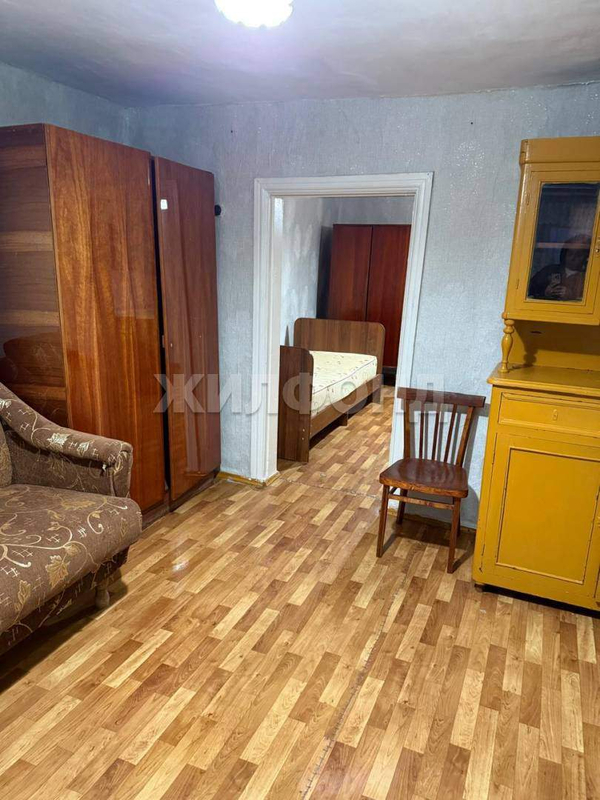 Дом 40 м2 на участке 4 сот.