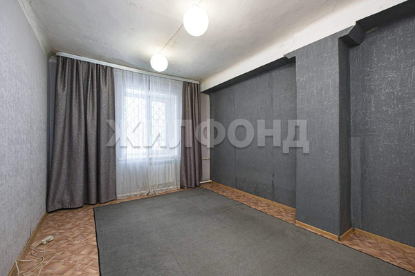 Продается комната 17.7 м2 в 3 ком.кв.