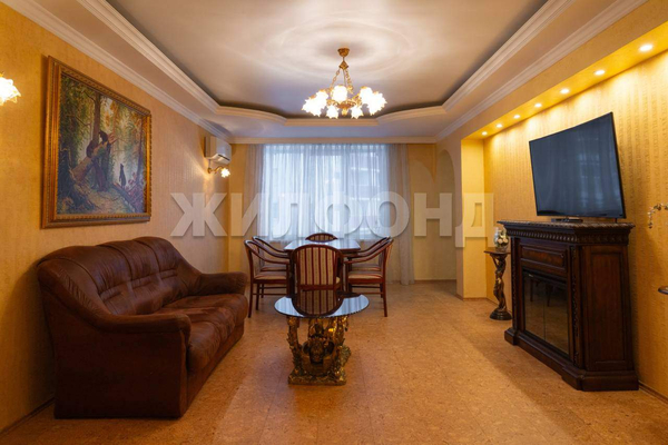 Продается 3-комн. квартира 126 кв.м.