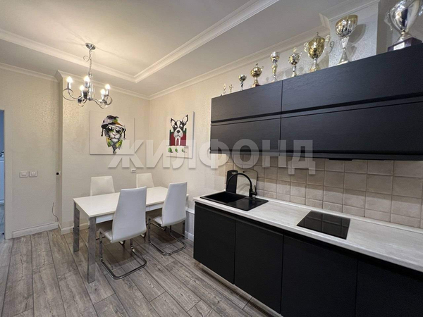 Продается 2-комн. квартира 60.9 кв.м.