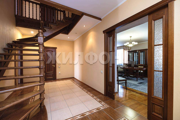 Продается 3-комн. квартира 128 кв.м.