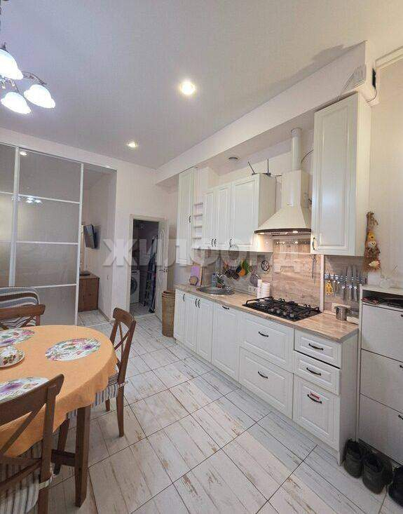 Продается 2-комн. квартира 43.7 кв.м.