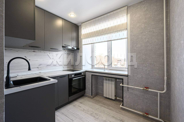 Продается 3-комн. квартира 57.5 кв.м.