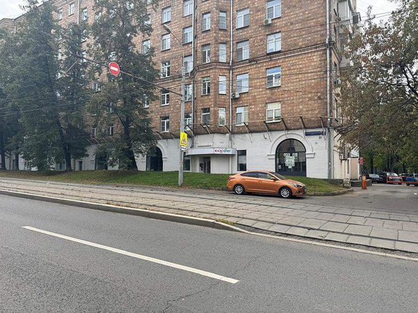 Торговое помещение 489.9 м2 в аренду