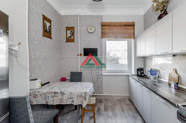 Продается 3-комн. квартира 155.1 кв.м.