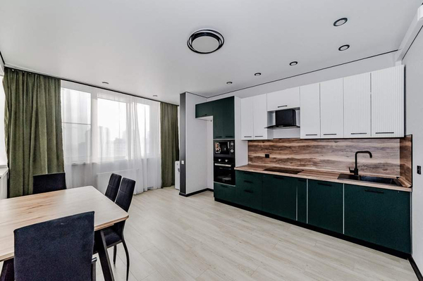 Продается 2-комн. квартира 56.3 кв.м.