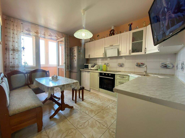 Продается 2-комн. квартира 42.4 кв.м.