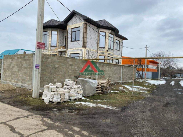 Коттедж 227.8 м2 на участке 3.19 сот.