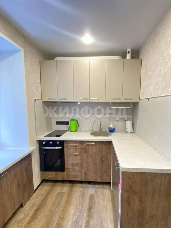 Продается 2-комн. квартира 42 кв.м.