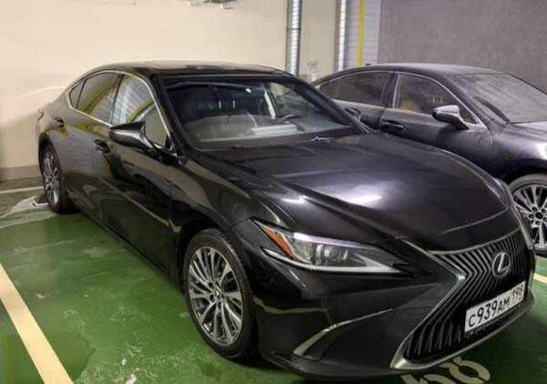 Автомобиль Lexus ES250, 2020 г.в. , (г. Санкт-Петербург)