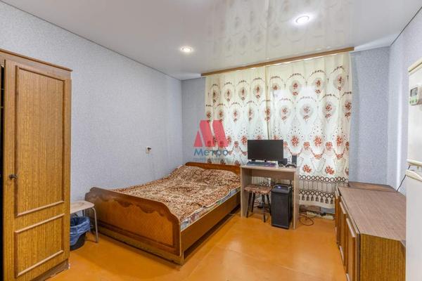 Продается комната 13 м2 в 6 ком.кв.