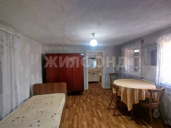 Дом 40 м2 на участке 4 сот.